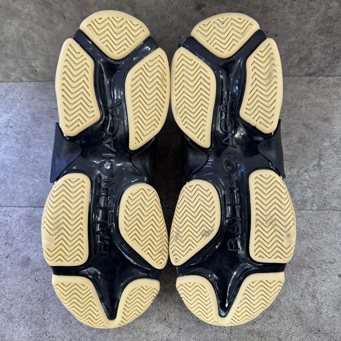 balenciaga-sole after