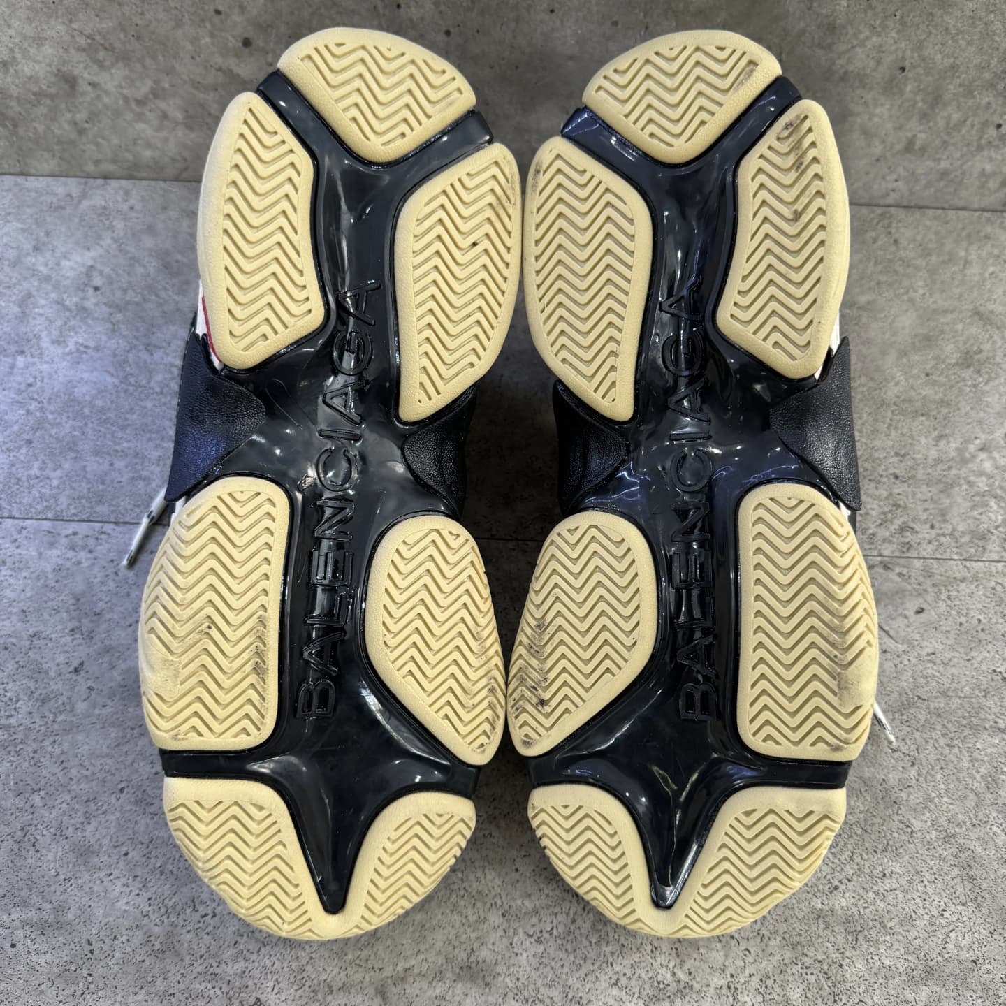 balenciaga-sole after