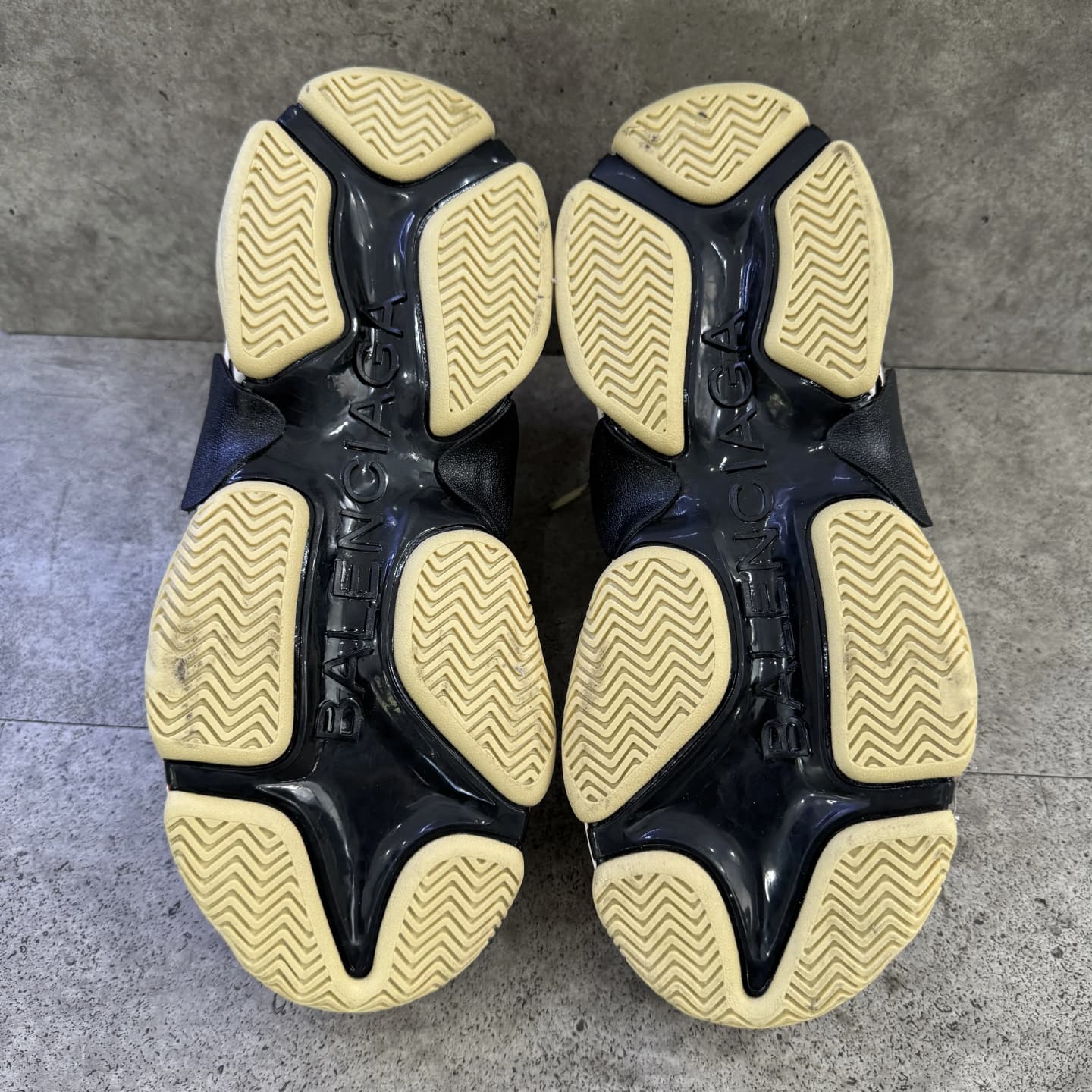 balenciaga-sole after