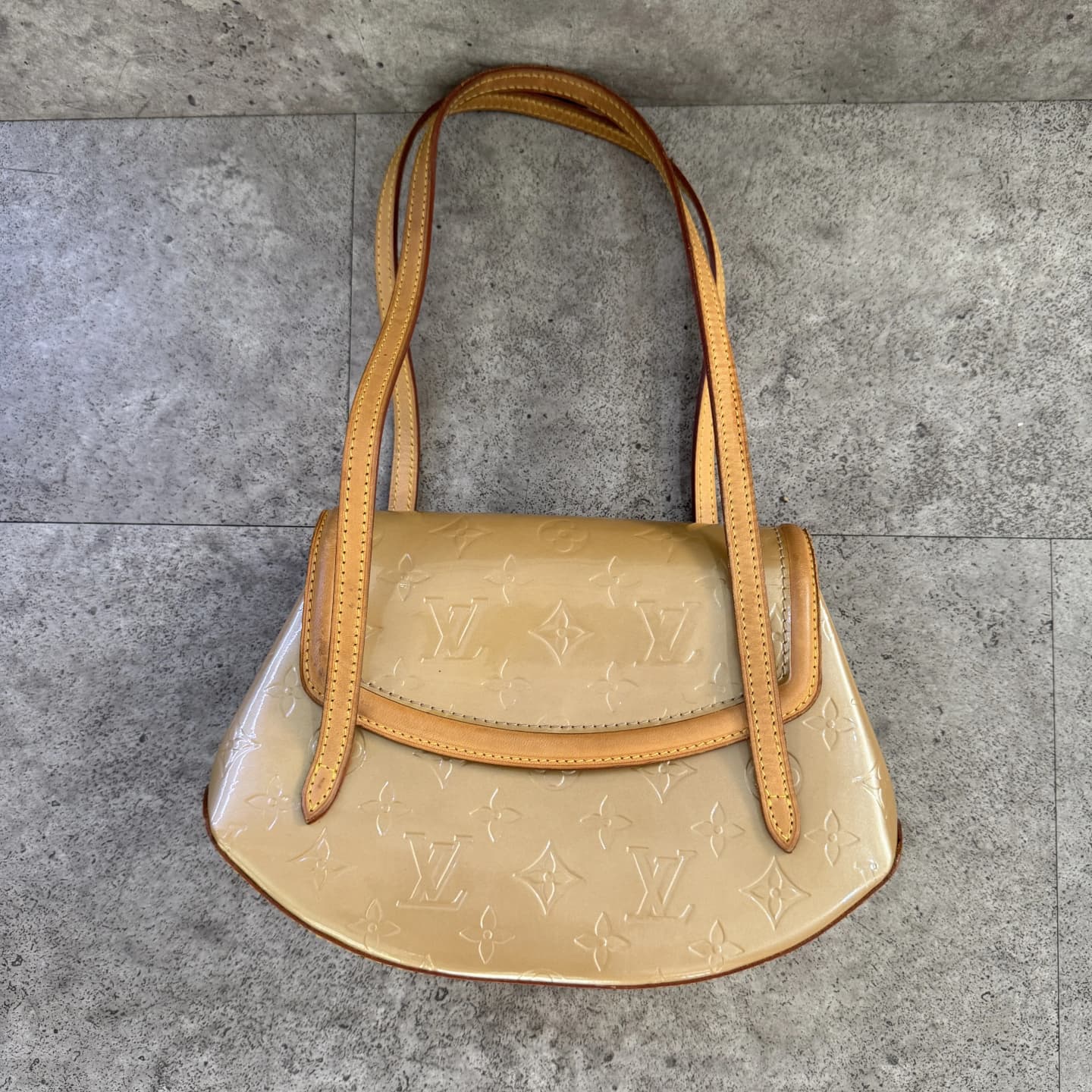 repaint-bag before