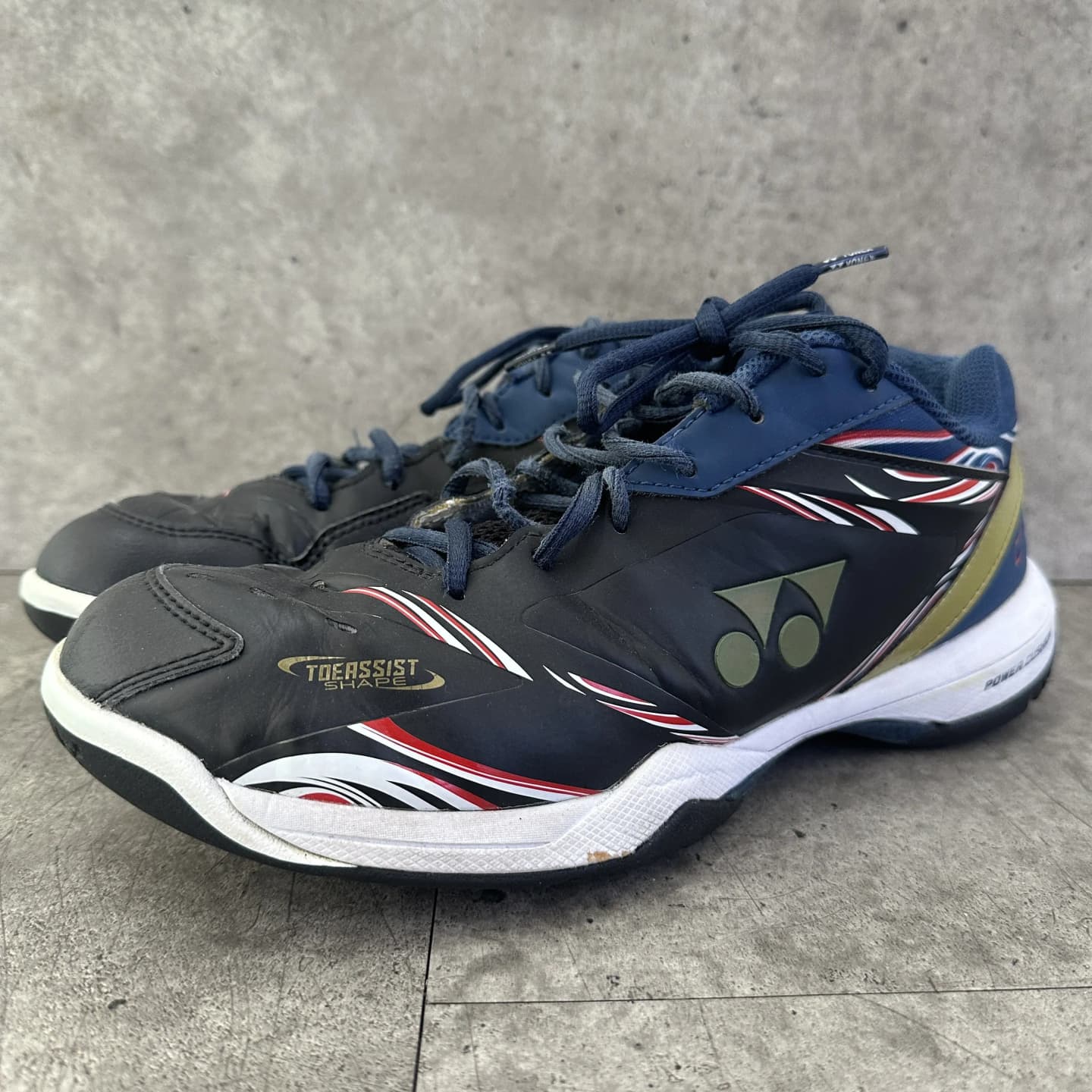 yonex-shb-65-sole before