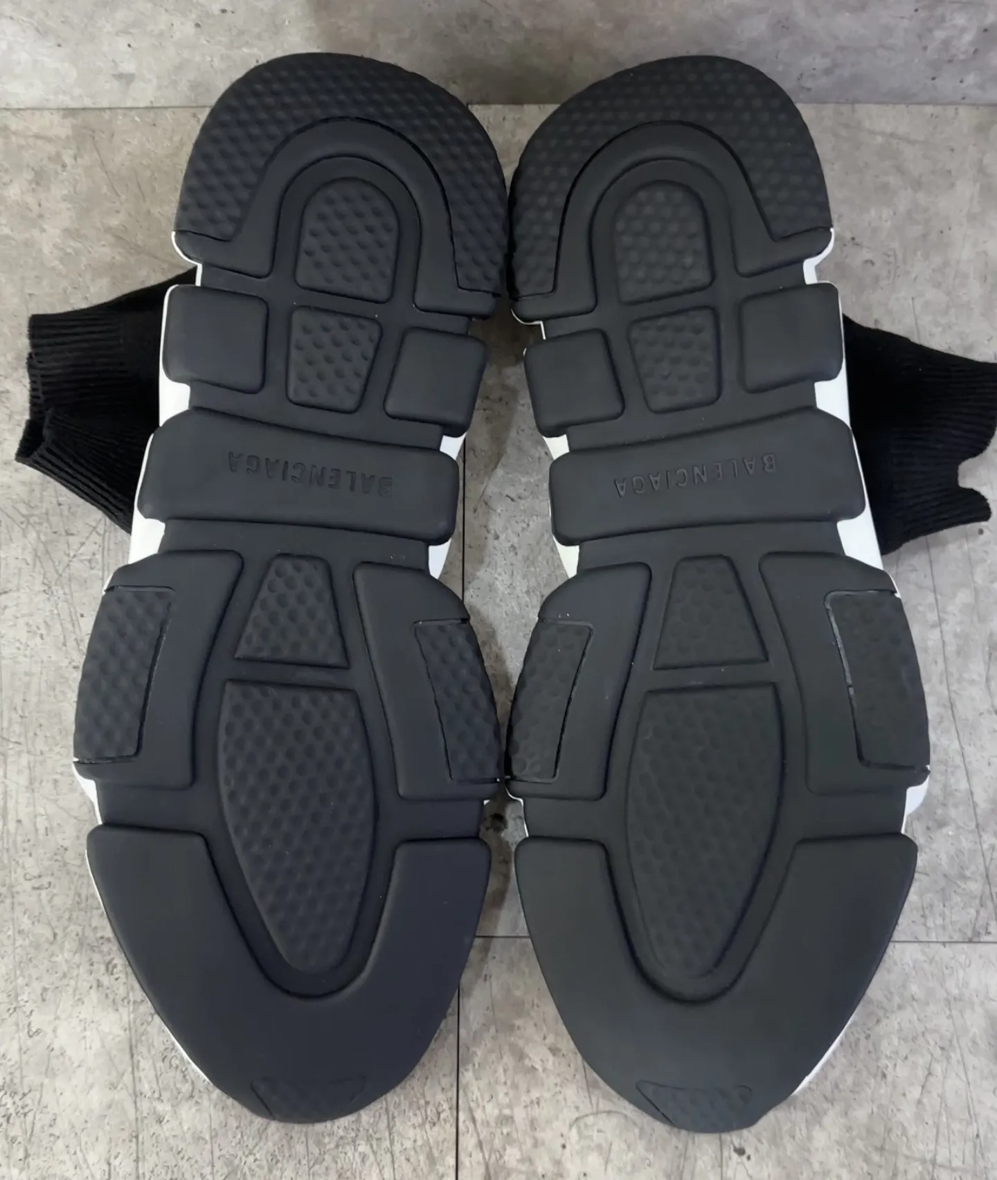balenciaga-sole after
