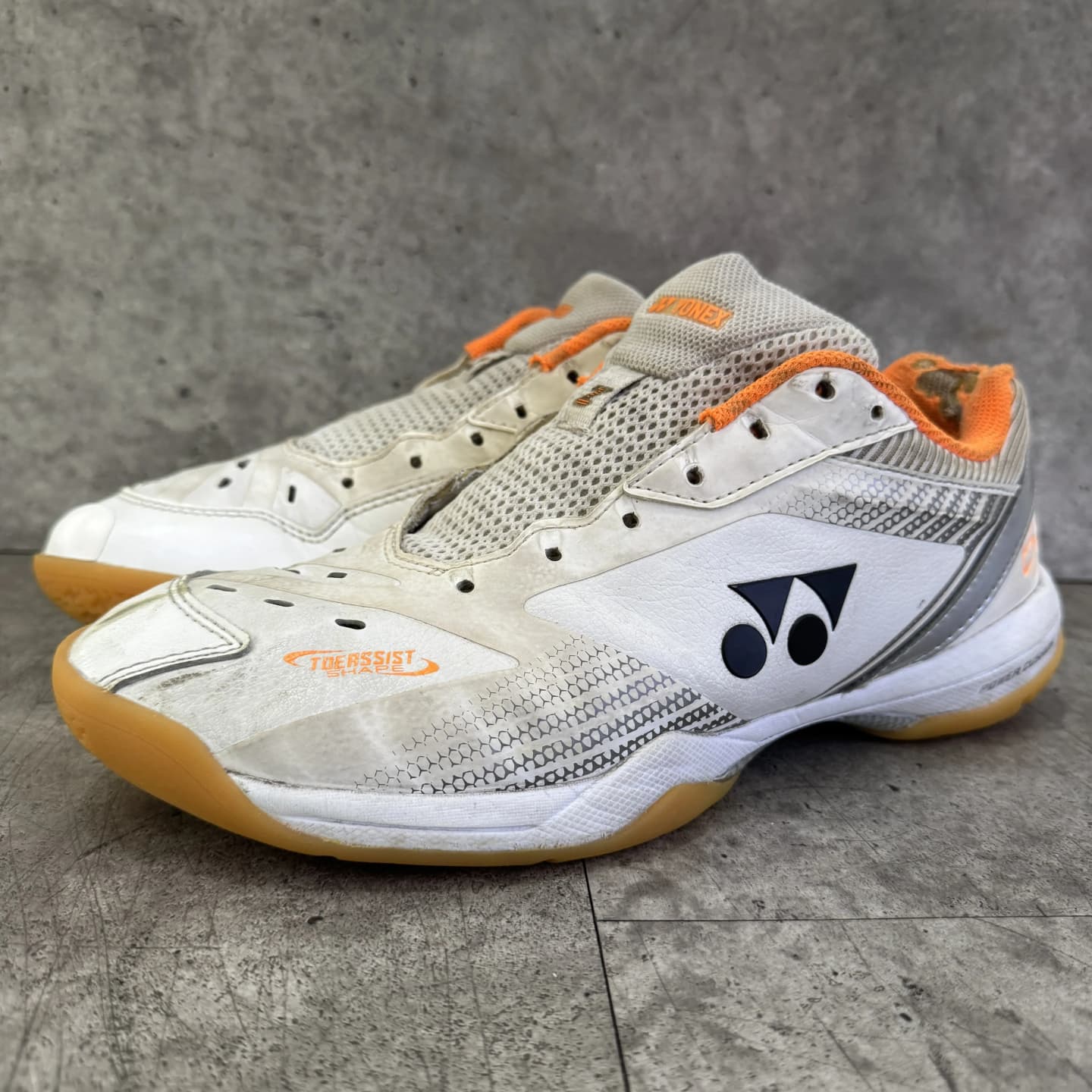 yonex-shb-65-sole after