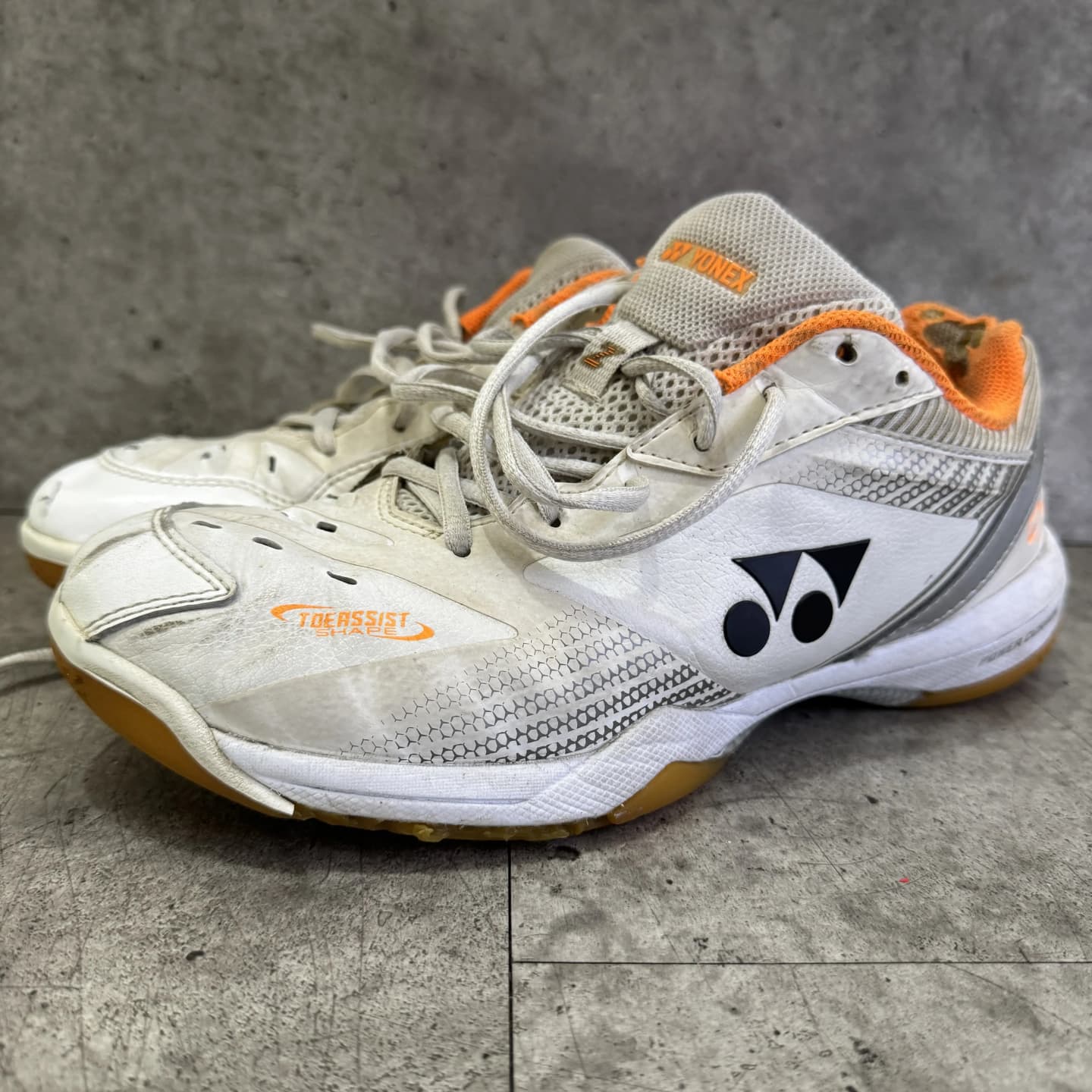 yonex-shb-65-sole before