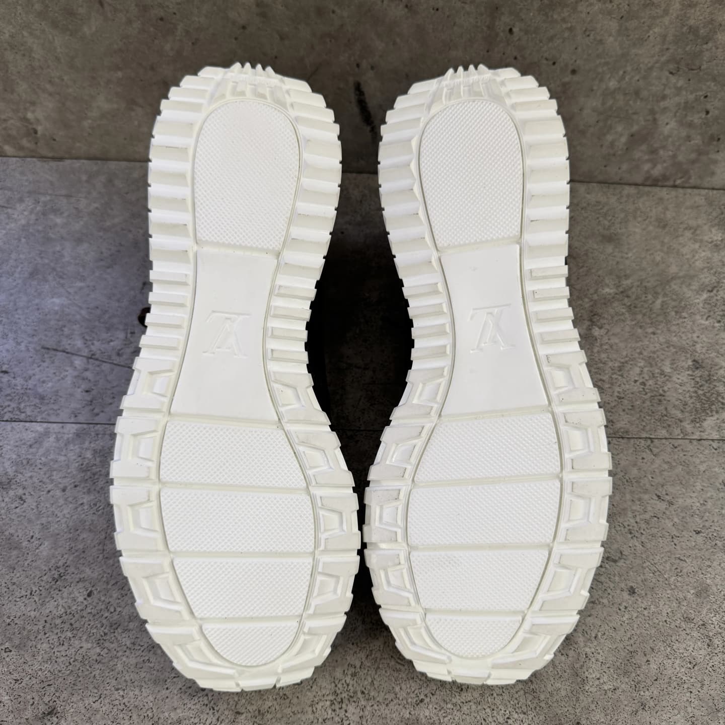 lv-sole after
