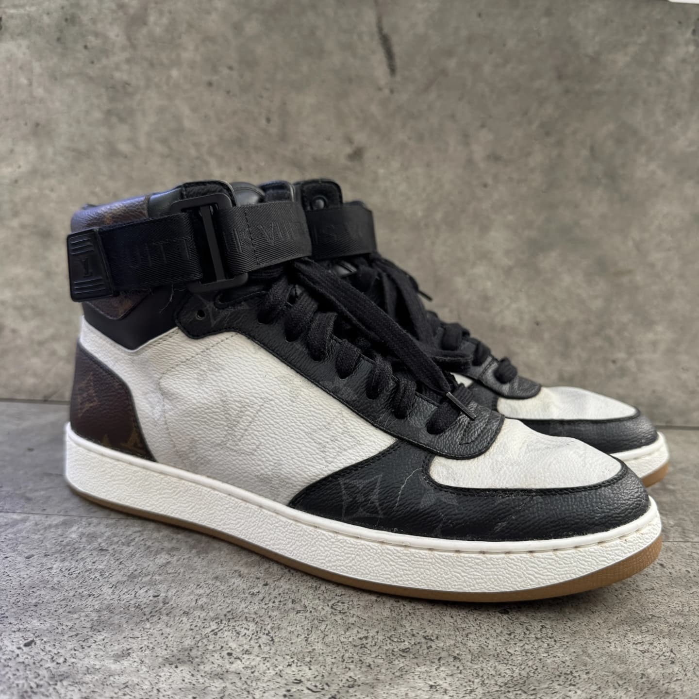lv-sole after